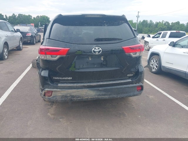 2017 Toyota Highlander Le მანქანა იყიდება აუქციონზე, vin: 5TDZZRFH0HS221671, აუქციონის ნომერი: 45360342