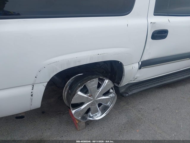 2003 Chevrolet Suburban 1500 Ls მანქანა იყიდება აუქციონზე, vin: 3GNEC16T23G238203, აუქციონის ნომერი: 45360346
