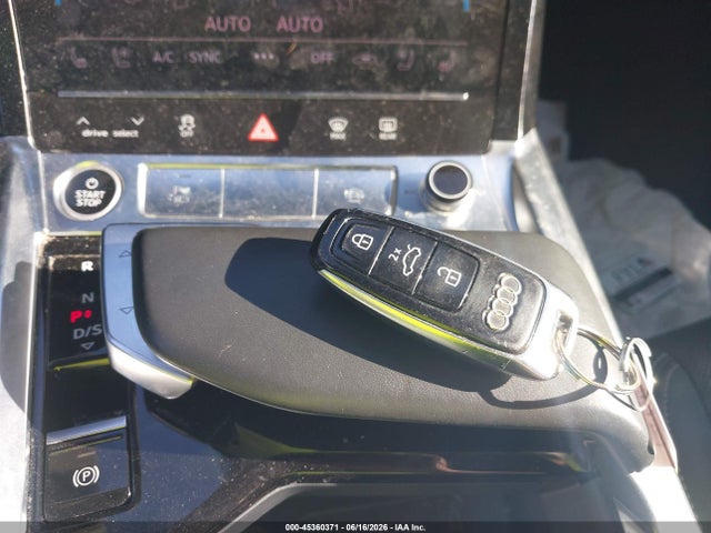 WA1LAAGE7MB001300 Audi E-tron Premium Plus Quattro