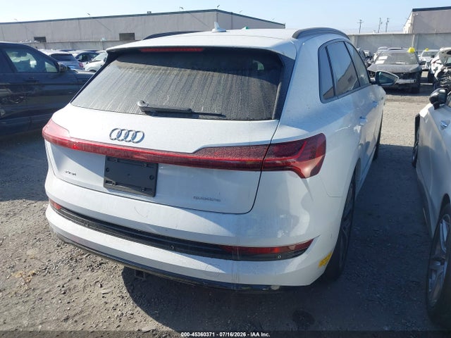 WA1LAAGE7MB001300 Audi E-tron Premium Plus Quattro