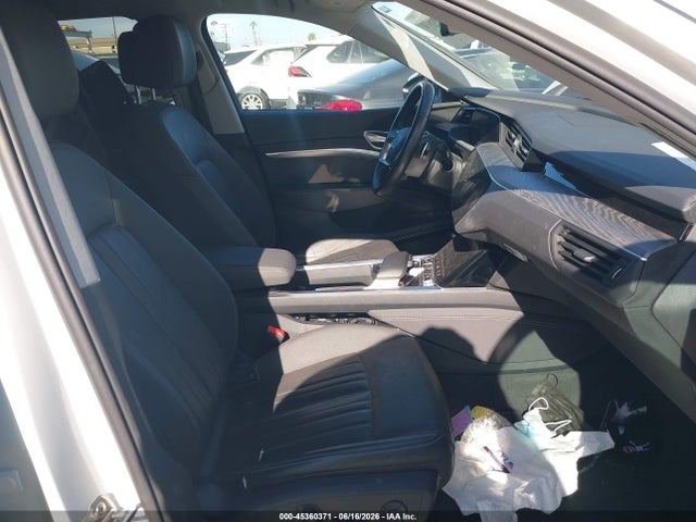 WA1LAAGE7MB001300 Audi E-tron Premium Plus Quattro