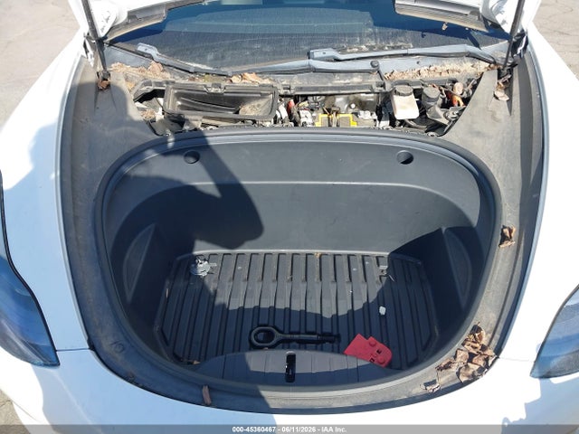 2021 Tesla Model 3 Standard Range Plus Rear-wheel Drive მანქანა იყიდება აუქციონზე, vin: 5YJ3E1EA5MF051717, აუქციონის ნომერი: 45360467