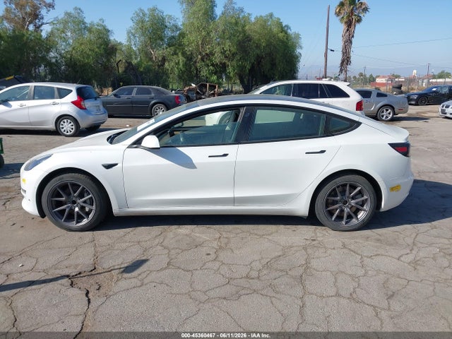 2021 Tesla Model 3 Standard Range Plus Rear-wheel Drive მანქანა იყიდება აუქციონზე, vin: 5YJ3E1EA5MF051717, აუქციონის ნომერი: 45360467