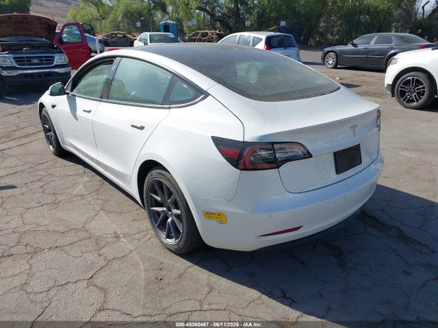 2021 Tesla Model 3 Standard Range Plus Rear-wheel Drive მანქანა იყიდება აუქციონზე, vin: 5YJ3E1EA5MF051717, აუქციონის ნომერი: 45360467