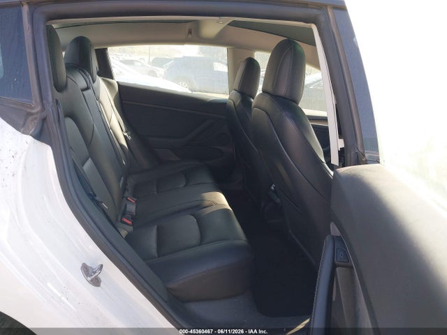 2021 Tesla Model 3 Standard Range Plus Rear-wheel Drive მანქანა იყიდება აუქციონზე, vin: 5YJ3E1EA5MF051717, აუქციონის ნომერი: 45360467