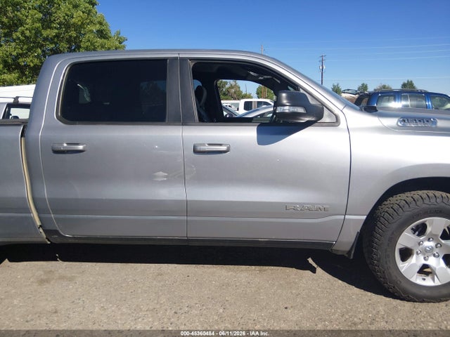 1C6SRFMT5NN212285 RAM 1500 Big Horn 4x4 6&#039;4 Box