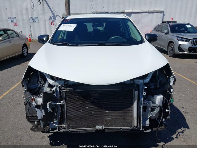 JTMZFREV4JJ737132 Toyota RAV4 LE