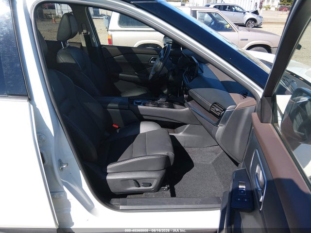 JN8AT3CB8MW231827 Nissan Rogue Sl Intelligent Awd