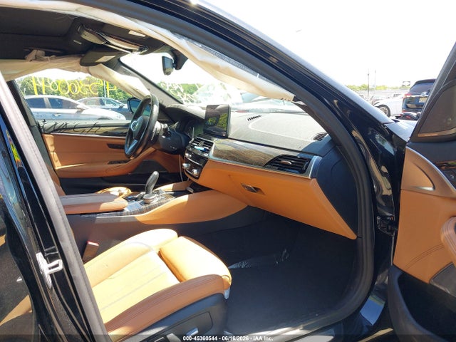 45360544 :رقم المزاد ، WBA73BJ02MWX01977 vin ، 2021 Bmw 540i Xdrive مزاد بيع