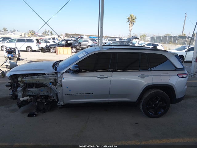 2024 Jeep Grand Cherokee Altitude X 4x4 მანქანა იყიდება აუქციონზე, vin: 1C4RJHAG2RC233033, აუქციონის ნომერი: 45360562