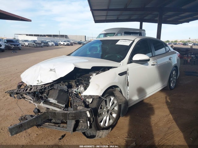 KIA Optima Lx 2018 5XXGT4L32JG256109 Image 2