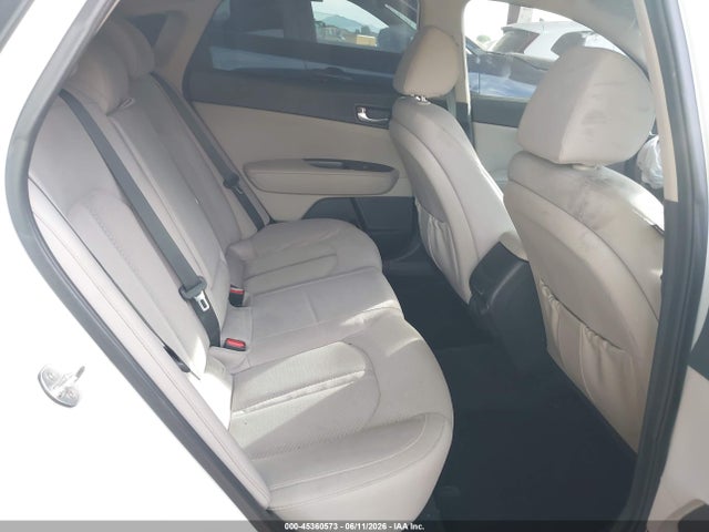 KIA Optima Lx 2018 5XXGT4L32JG256109 Image 8