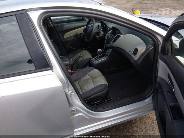 1G1PA5SG9E7466360 Chevrolet Cruze Ls Auto