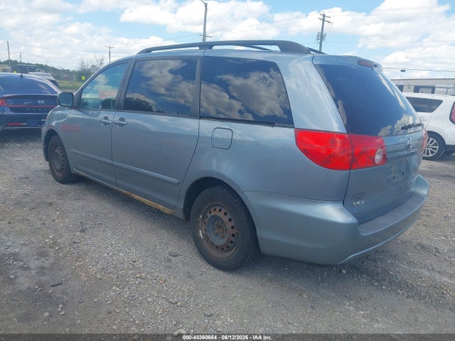 45360664 :رقم المزاد ، 5TDKK4CCXAS325785 vin ، 2010 Toyota Sienna Le مزاد بيع