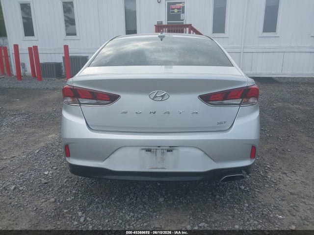 Hyundai SONATA ECO 2018 5NPE24AA5JH673854 Image 16