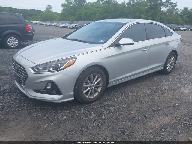 Hyundai SONATA ECO 2018 5NPE24AA5JH673854 Image 2