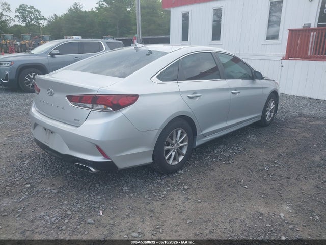 Hyundai SONATA ECO 2018 5NPE24AA5JH673854 Image 4
