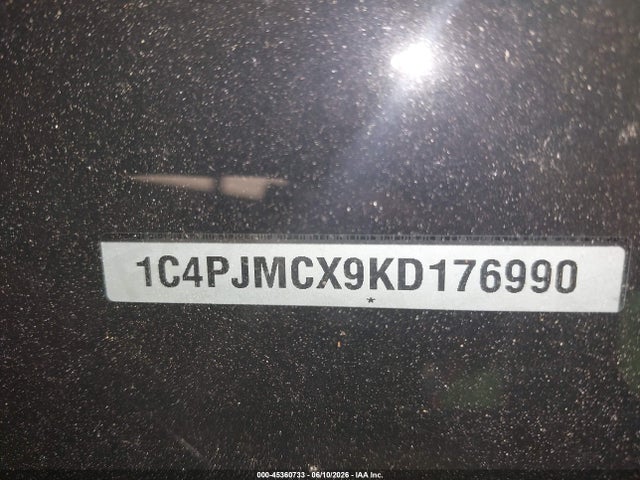 1C4PJMCX9KD176990 Jeep Cherokee Latitude 4x4