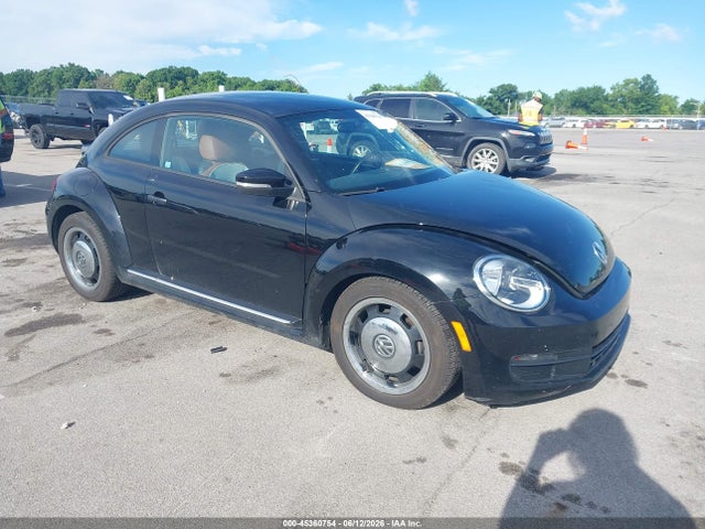 Volkswagen Beetle 1.8t Classic 2015 3VWF17AT7FM653582 главное изображение