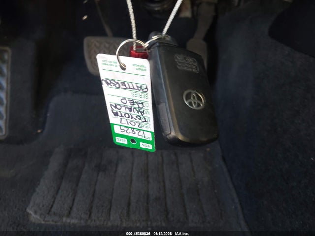 Toyota AVALON LIMITED 2017 4T1BK1EB2HU252657 Image 11