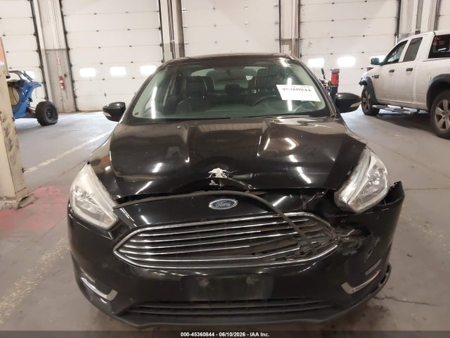 Ford Focus Titanium 2018 1FADP3J27JL314992 Image 12