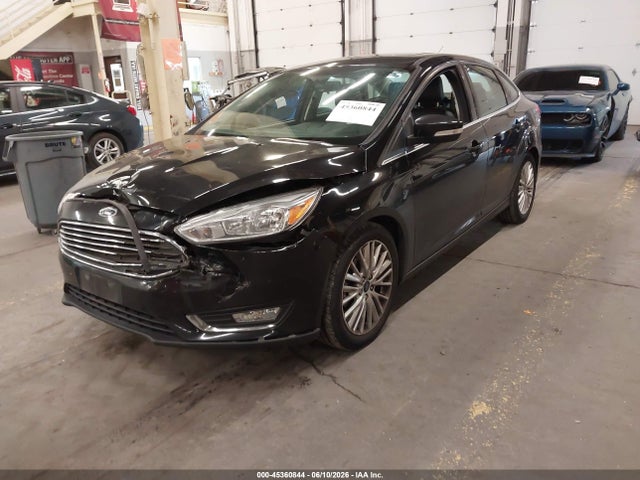 Ford Focus Titanium 2018 1FADP3J27JL314992 Image 2