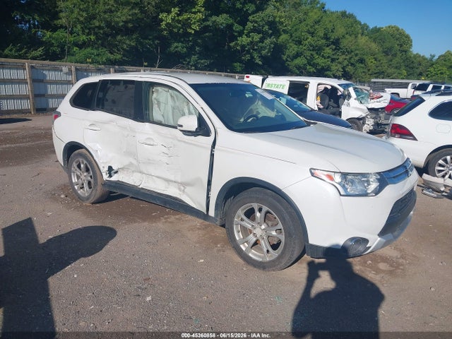 Продаж на аукціоні авто 2015 Mitsubishi Outlander Se, vin: JA4AD3A31FZ005905, номер лоту: 45360858