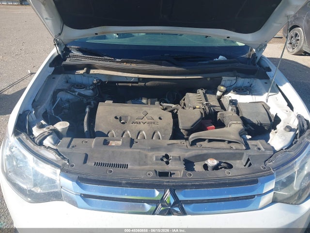 2015 Mitsubishi Outlander Se მანქანა იყიდება აუქციონზე, vin: JA4AD3A31FZ005905, აუქციონის ნომერი: 45360858
