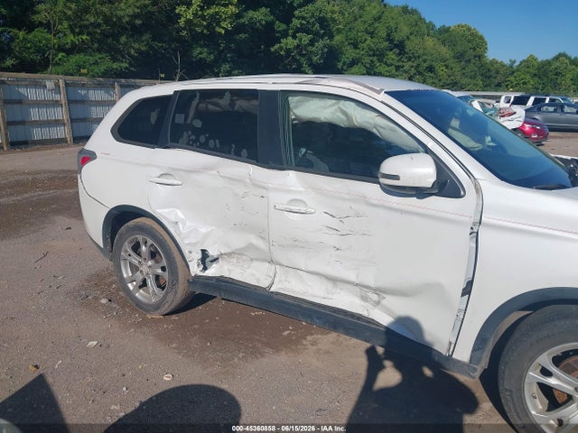 2015 Mitsubishi Outlander Se მანქანა იყიდება აუქციონზე, vin: JA4AD3A31FZ005905, აუქციონის ნომერი: 45360858