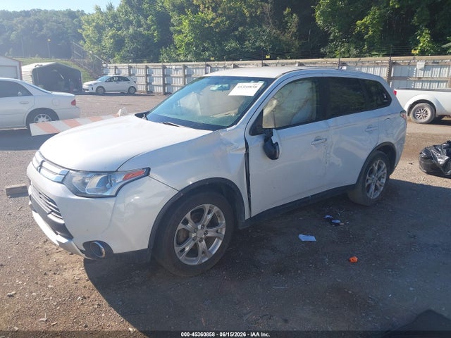 2015 Mitsubishi Outlander Se მანქანა იყიდება აუქციონზე, vin: JA4AD3A31FZ005905, აუქციონის ნომერი: 45360858