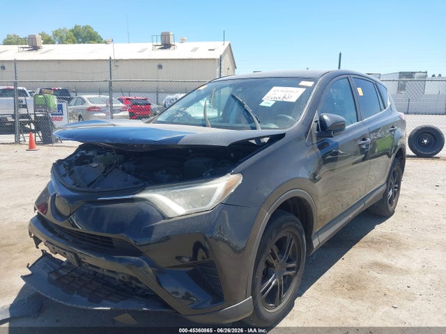 Toyota RAV4 LE 2017 2T3ZFREV7HW382937 Image 2