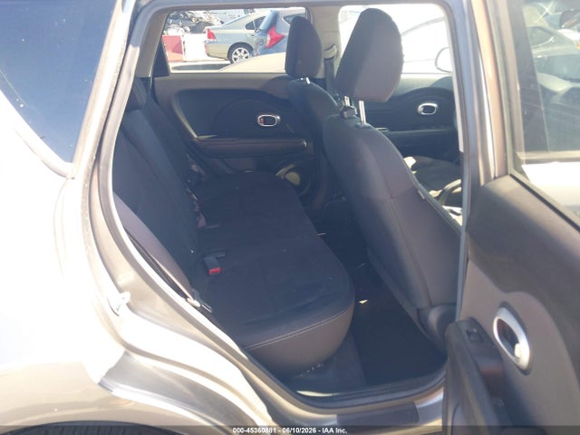 45360881 :رقم المزاد ، KNDJN2A23F7160570 vin ، 2015 Kia Soul مزاد بيع