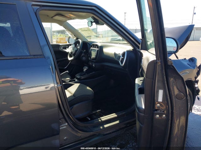 45360910 :رقم المزاد ، KNDJ23AU8M7792106 vin ، 2021 Kia Soul S مزاد بيع