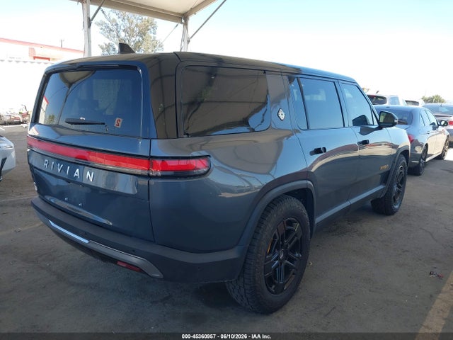 Rivian R1s Adventure 2023 7PDSGABA6PN013227 Image 4