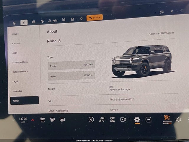 Rivian R1s Adventure 2023 7PDSGABA6PN013227 Image 7