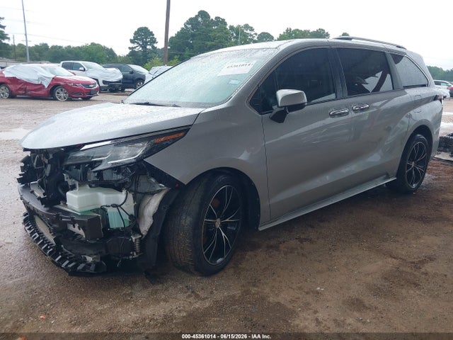 Toyota SIENNA XLE 2021 5TDYRKEC8MS010205 Image 2