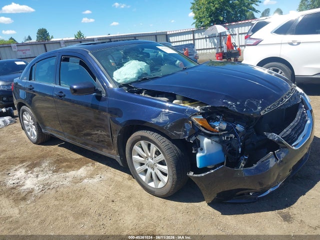 45361024 :رقم المزاد ، 1C3BC1FB0BN569052 vin ، 2011 Chrysler 200 Touring مزاد بيع