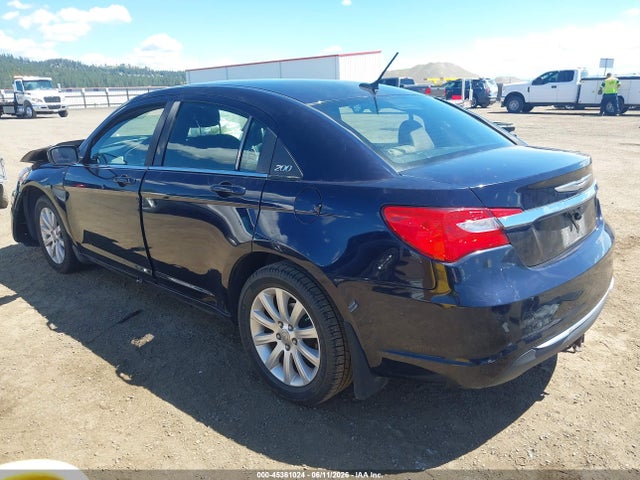 45361024 :رقم المزاد ، 1C3BC1FB0BN569052 vin ، 2011 Chrysler 200 Touring مزاد بيع