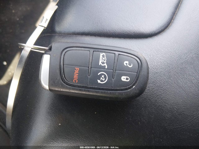 Продажа на аукционе авто 2019 Jeep Cherokee Latitude Plus Fwd, vin: 1C4PJLLB2KD176277, номер лота: 45361069