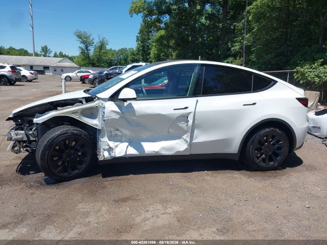 Продажа на аукционе авто 2020 Tesla Model Y Long Range Dual Motor All-wheel Drive, vin: 5YJYGDEE7LF039880, номер лота: 45361096