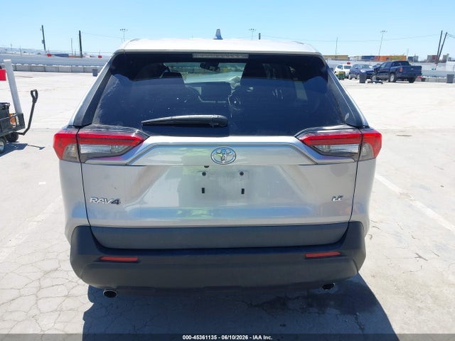 2022 Toyota Rav4 Le მანქანა იყიდება აუქციონზე, vin: 2T3H1RFV4NC211830, აუქციონის ნომერი: 45361135