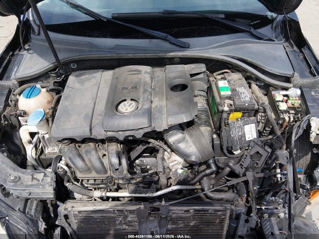 1VWAP7A35EC012522 Volkswagen Passat 2.5l Wolfsburg Edition