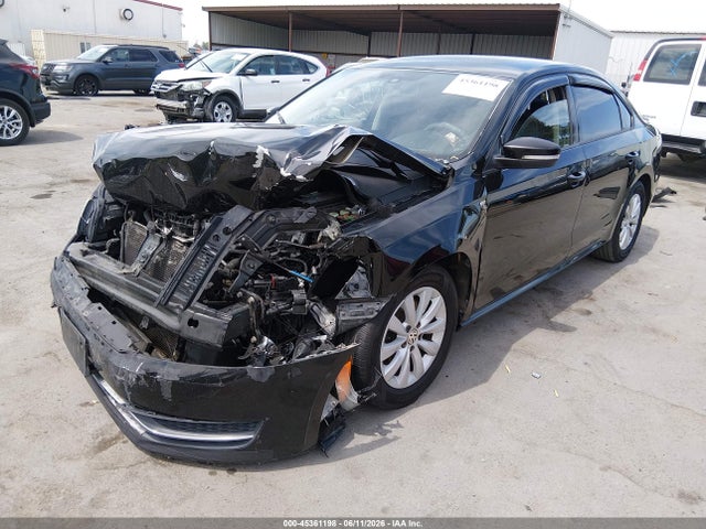 1VWAP7A35EC012522 Volkswagen Passat 2.5l Wolfsburg Edition