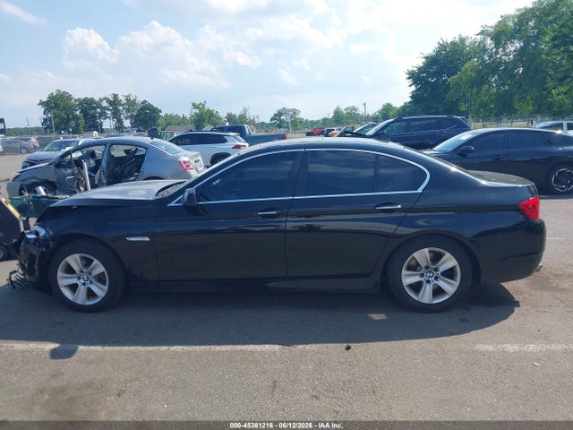 2013 Bmw 528i Xdrive მანქანა იყიდება აუქციონზე, vin: WBAXH5C53DDW14810, აუქციონის ნომერი: 45361216