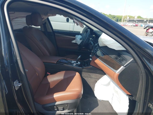 2013 Bmw 528i Xdrive მანქანა იყიდება აუქციონზე, vin: WBAXH5C53DDW14810, აუქციონის ნომერი: 45361216