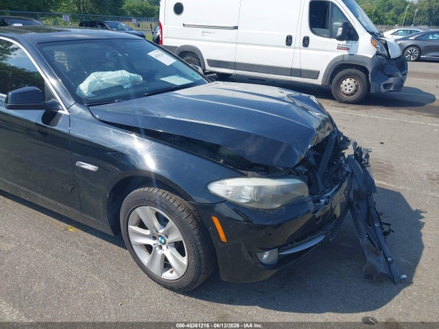 2013 Bmw 528i Xdrive მანქანა იყიდება აუქციონზე, vin: WBAXH5C53DDW14810, აუქციონის ნომერი: 45361216