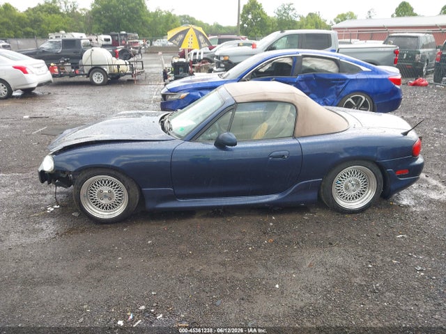 Продаж на аукціоні авто 2003 Mazda Mx-5 Miata Cloth/ls/se/shinsen, vin: JM1NB353X30303019, номер лоту: 45361238