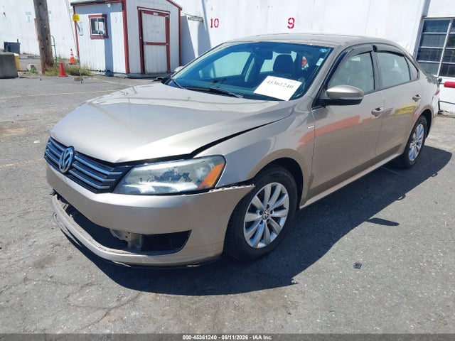 Volkswagen Passat 1.8t Wolfsburg Edition 2015 1VWAT7A33FC065393 Image 2
