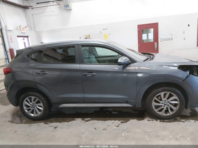 KM8J3CA42JU666622 Hyundai TUCSON SEL