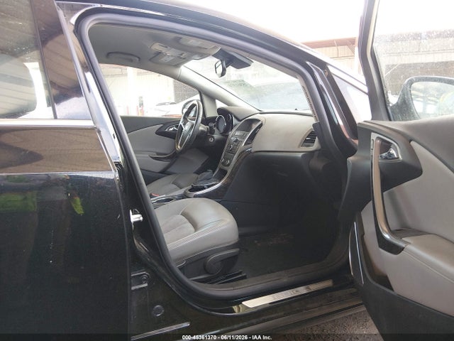 45361370 :رقم المزاد ، 1G4PR5SK6H4111328 vin ، 2017 Buick Verano Sport Touring مزاد بيع